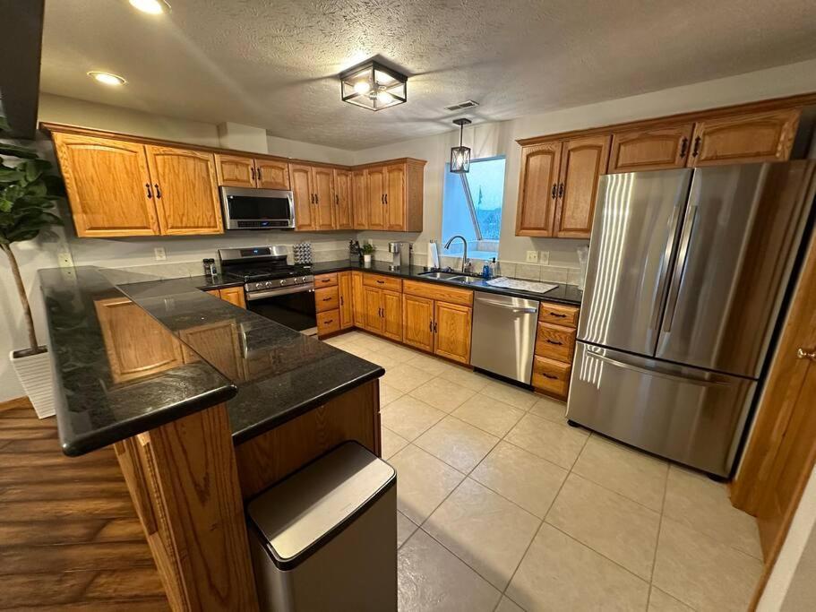Inviting 3 Bed 2.5 Bath Townhome In 沃兹沃思 外观 照片